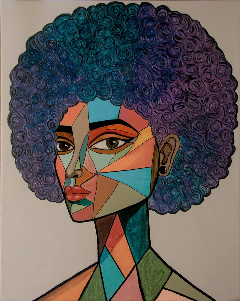 Mosaico del Alma: retrato acrílico de una mujer con gran cabello rizado en azules y violetas y rostro en facetas de coral, terracota y turquesa.